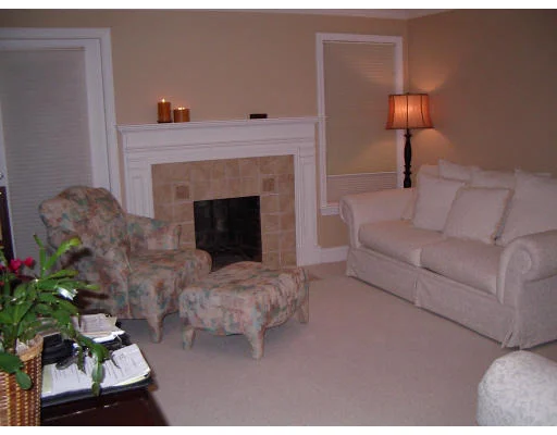 Unit for sale at 2 Walden Dr, Natick, MA 01760