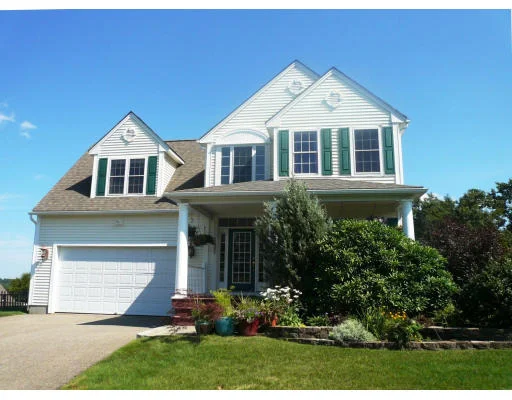 Unit for sale at 137 Flagler Dr, Holden, MA 01520