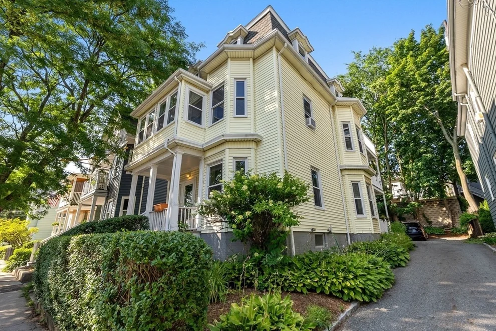 Unit for sale at 137-139 Morrison Ave, Somerville, MA 02144