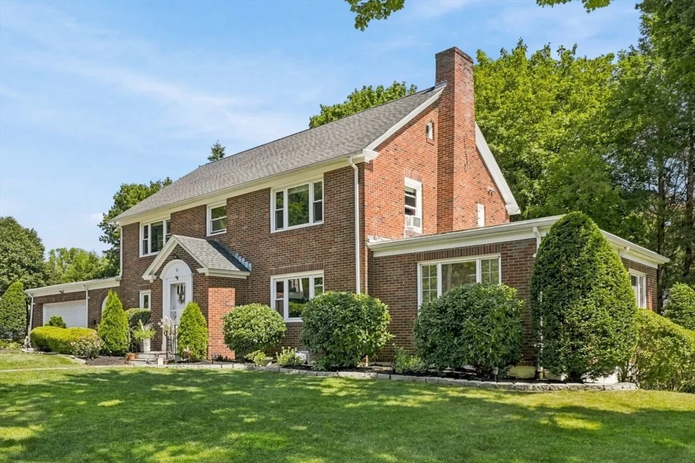 Unit for sale at 35 Swift Rd, Framingham, MA 01702