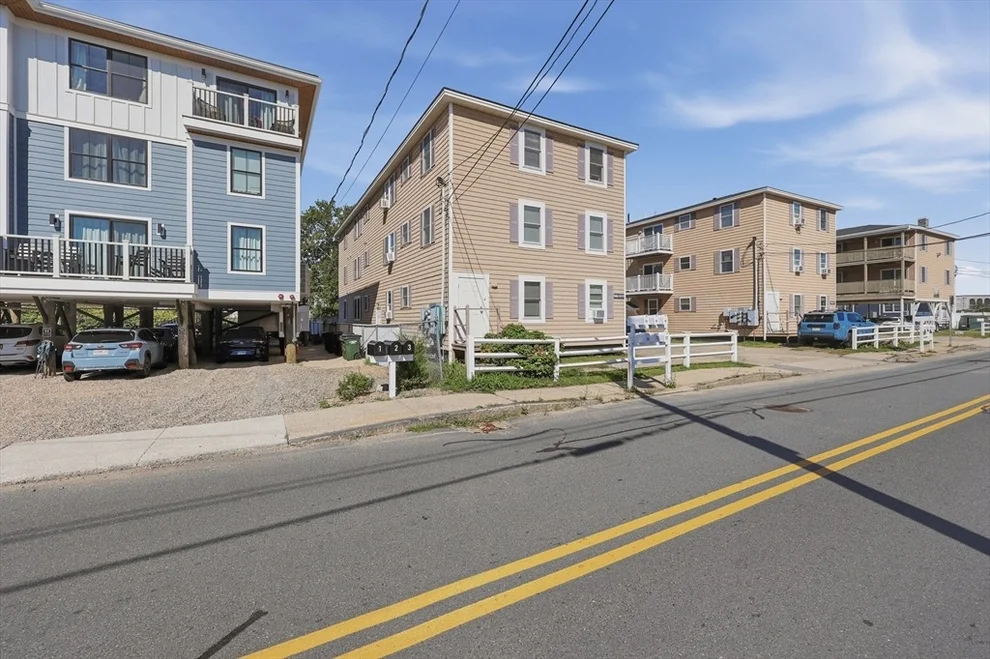 Unit for sale at 20 Cable Ave, Salisbury, MA 01952