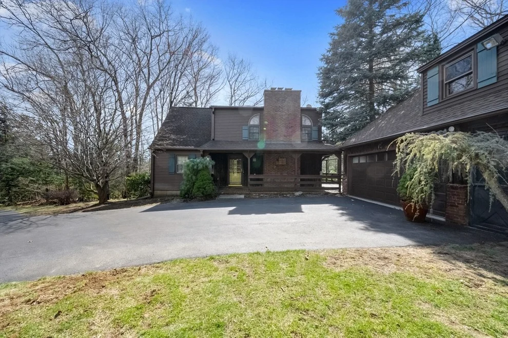 Unit for sale at 172 Stafford Road, Holland, MA 01521