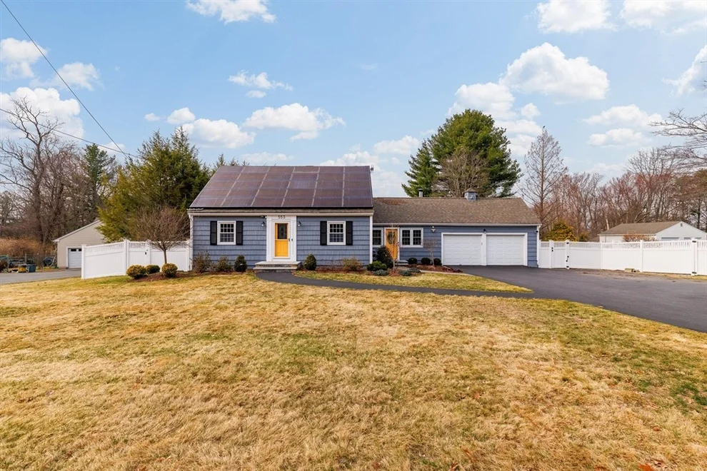 Unit for sale at 553 Elm St, Marlborough, MA 01752