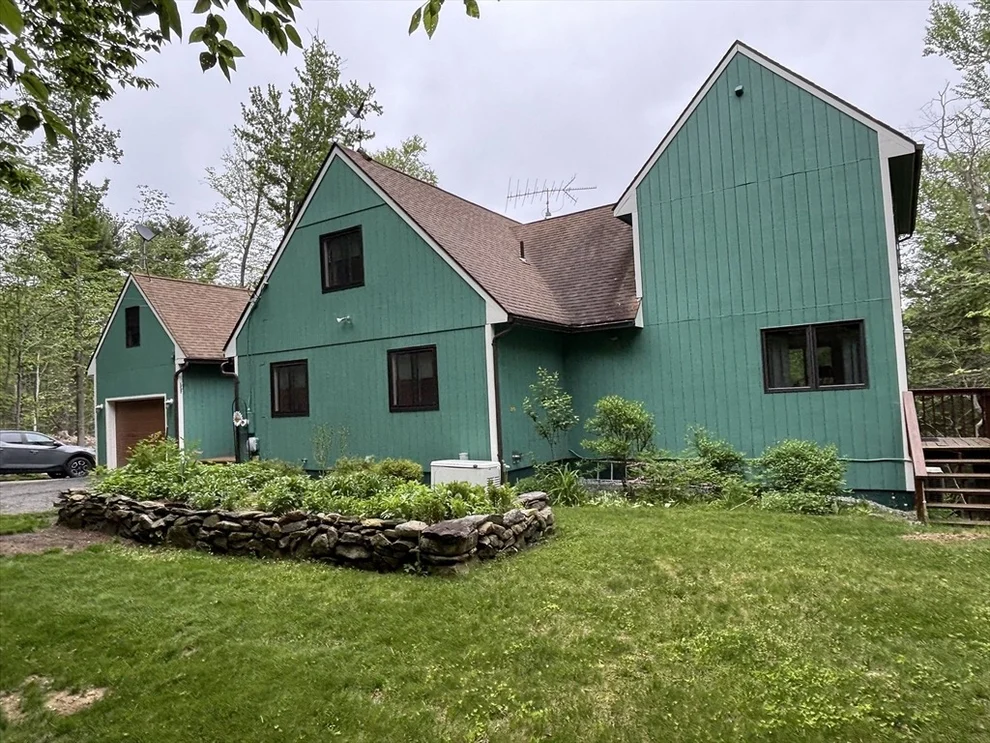 Unit for sale at 103 Otter Pond Trl, Tolland, MA 01034