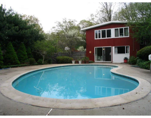 Unit for sale at 25 Churchill Drive, Norwood, MA 02062