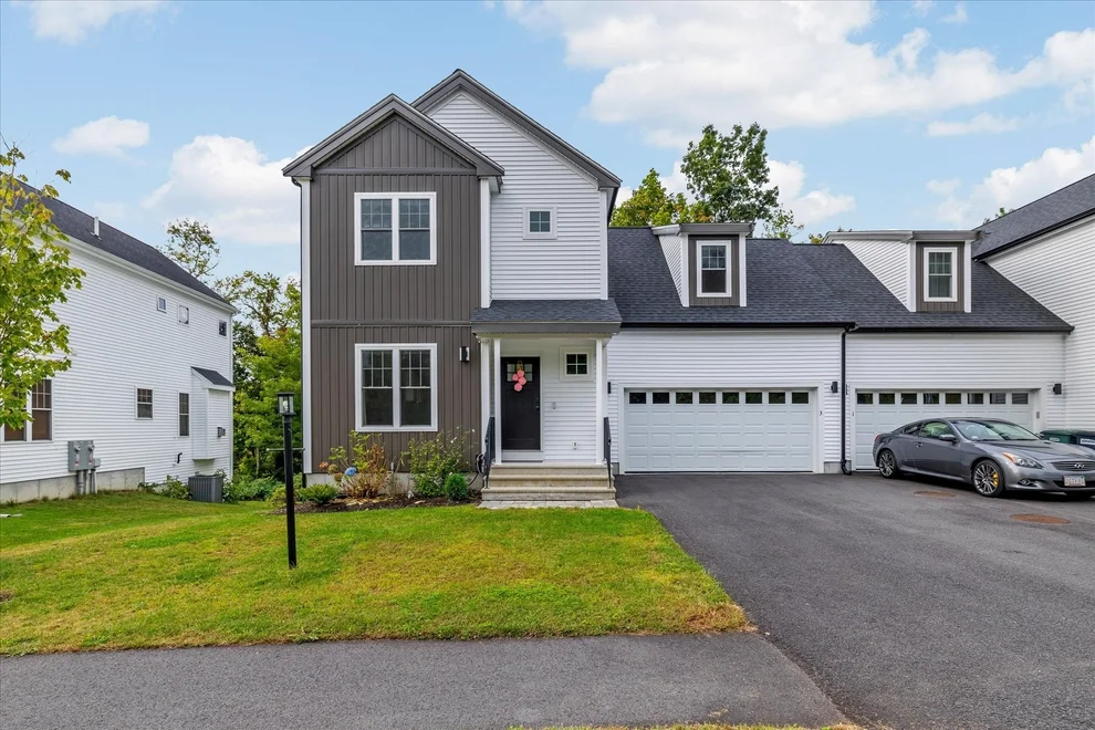 Unit for sale at 3 Millie's Way, Sterling, MA 01564