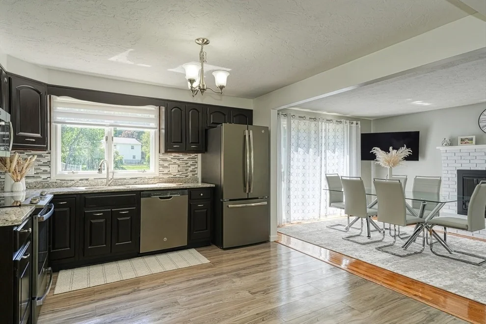 Unit for sale at 13 Woodland Dr, Hudson, MA 01749