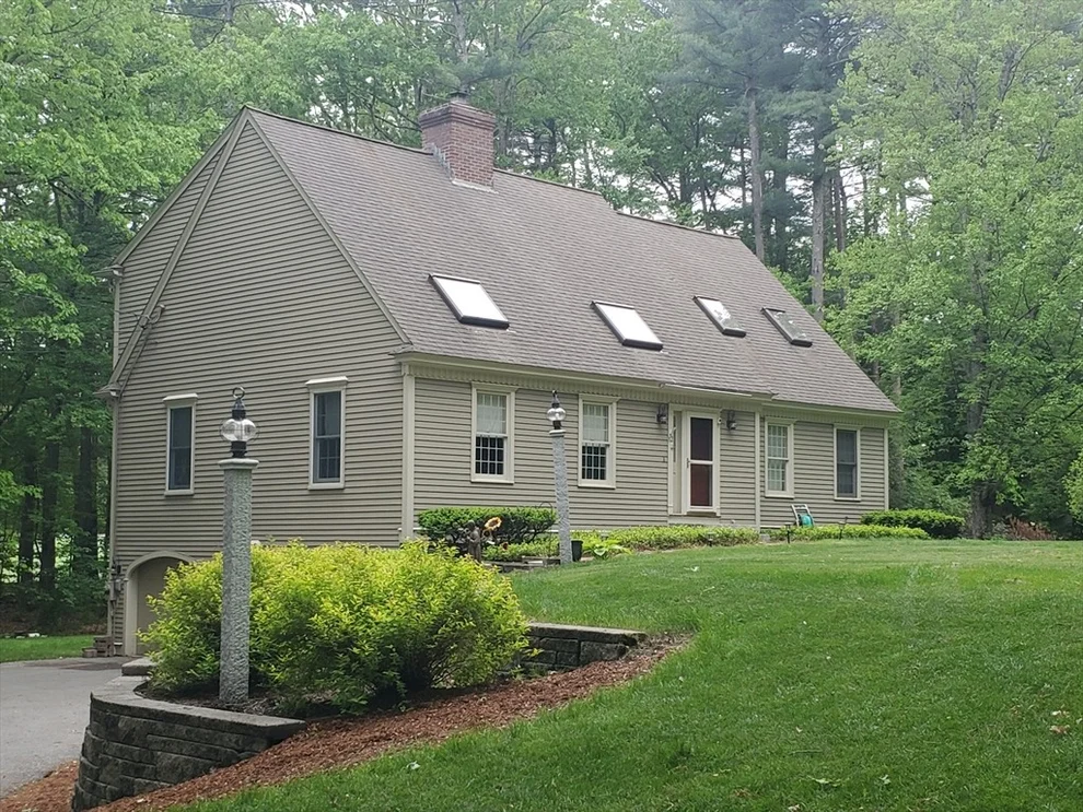 Unit for sale at 12 Robin Lane, Pepperell, MA 01463