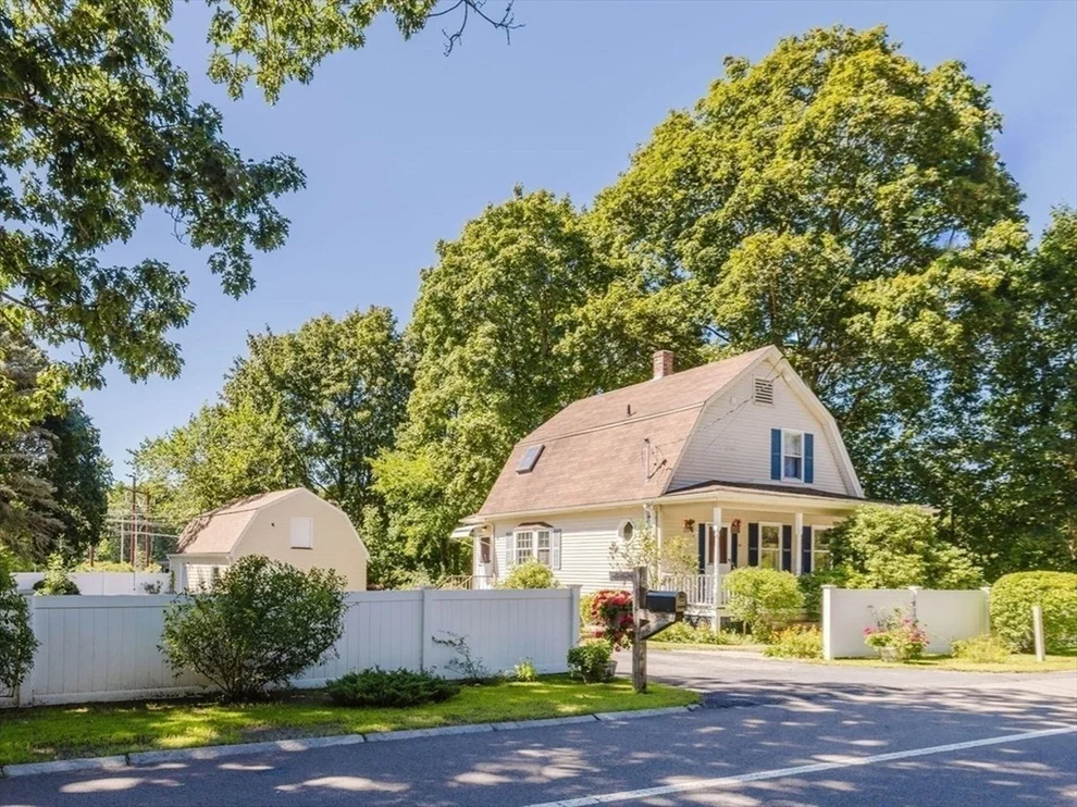 Unit for sale at 1037 Pleasant St, Attleboro, MA 02703