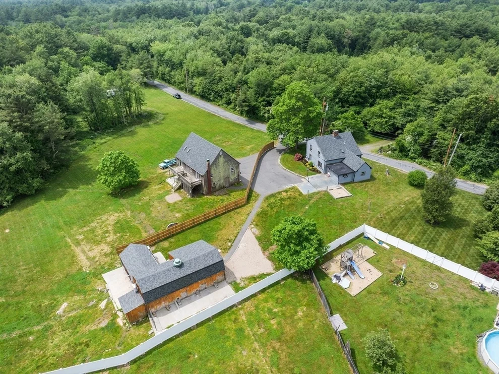 Unit for sale at 16 Morses Ln, Acushnet, MA 02743