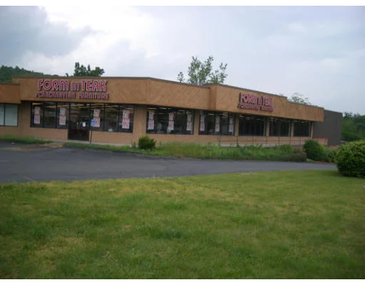 Unit for sale at 814 Boston Post Road, Marlborough, MA 01752