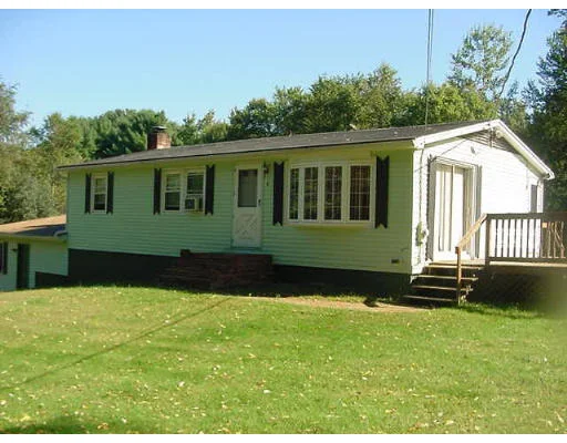 Unit for sale at 4 Cider Mill Rd, North Brookfield, MA 01535