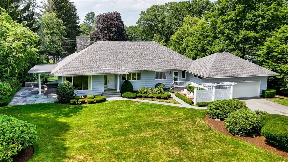 Unit for sale at 246 Highland Rd, Andover, MA 01810