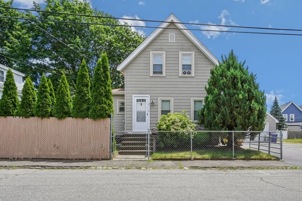Unit for sale at 13 Waverly St, Taunton, MA 02780