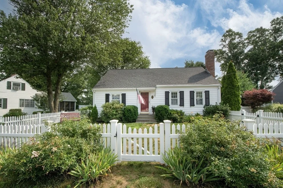 Unit for sale at 4 Sutton Street, Weymouth, MA 02189