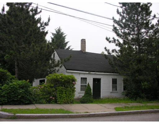 Unit for sale at 32 Williams St, Newton, MA 02464