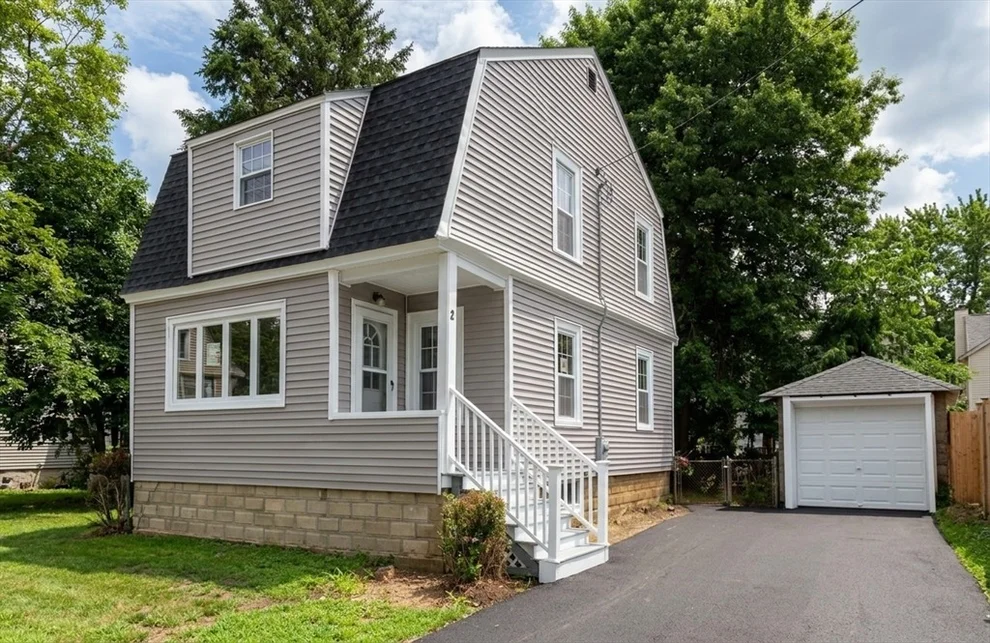 Unit for sale at 2 Cottage Pl, Haverhill, MA 01835