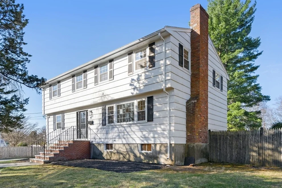 Unit for sale at 110 Westover Pkwy, Norwood, MA 02062