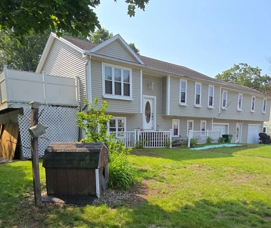 Unit for sale at 17 Jeanette Dr, Chicopee, MA 01013