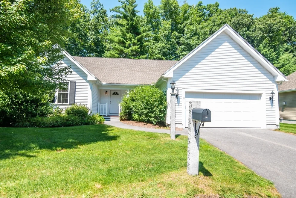 Unit for sale at 10 Ashley Ln, Methuen, MA 01844