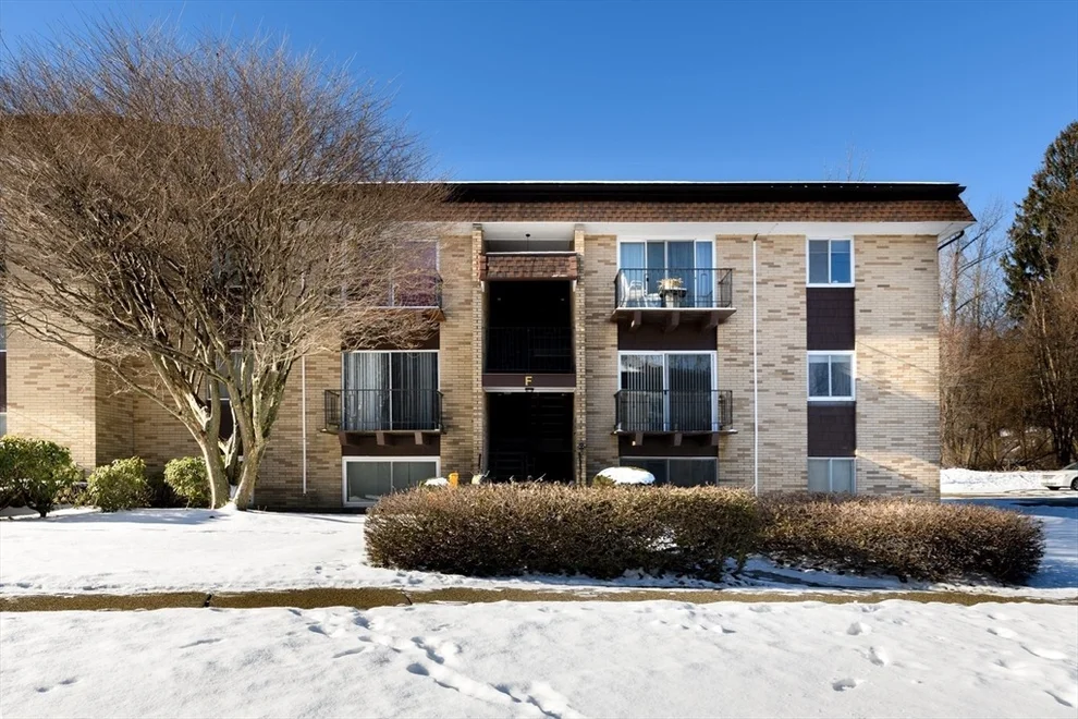 Unit for sale at 121 Bailey St, Worcester, MA 01602