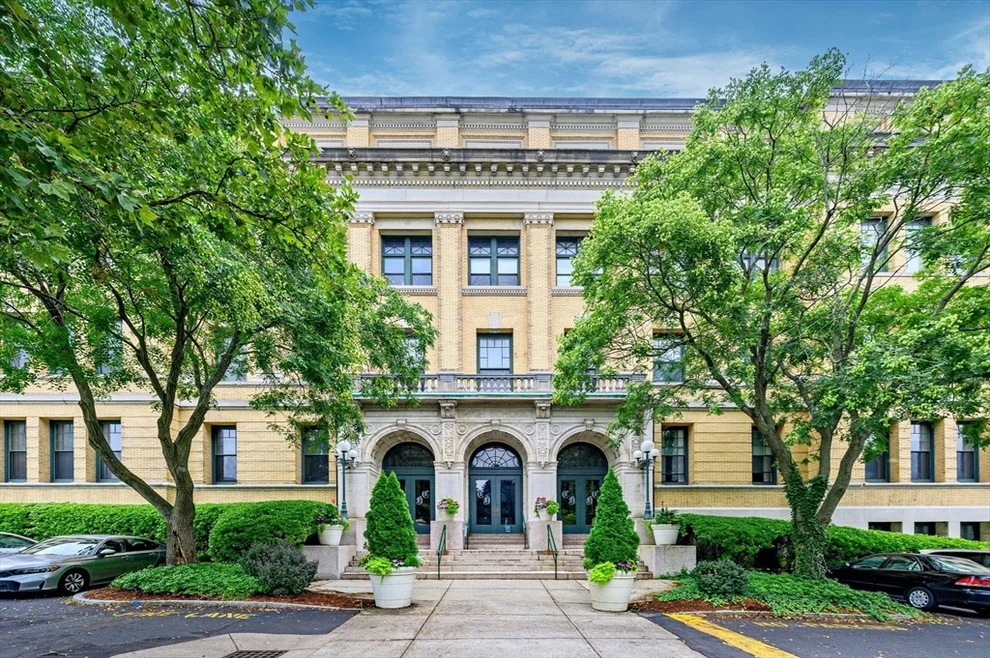 Unit for sale at 235 State Street, Springfield, MA 01103