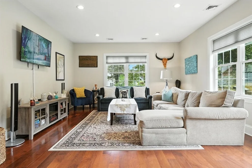 Unit for sale at 56 Town Hill St, Quincy, MA 02169