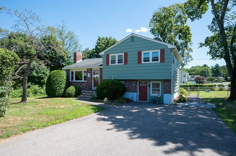Unit for sale at 453 Hosmer St, Marlborough, MA 01752