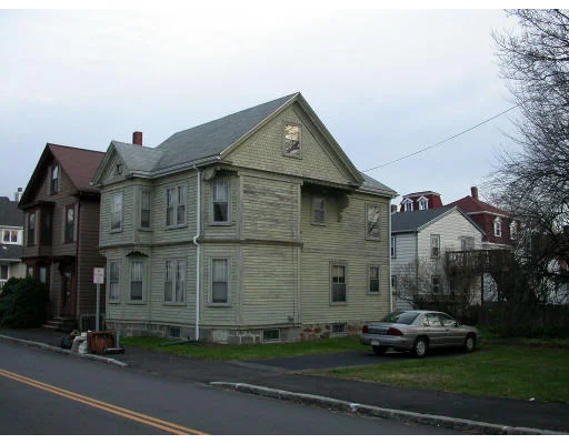 Unit for sale at 5 Stone Street, Beverly, MA 01915