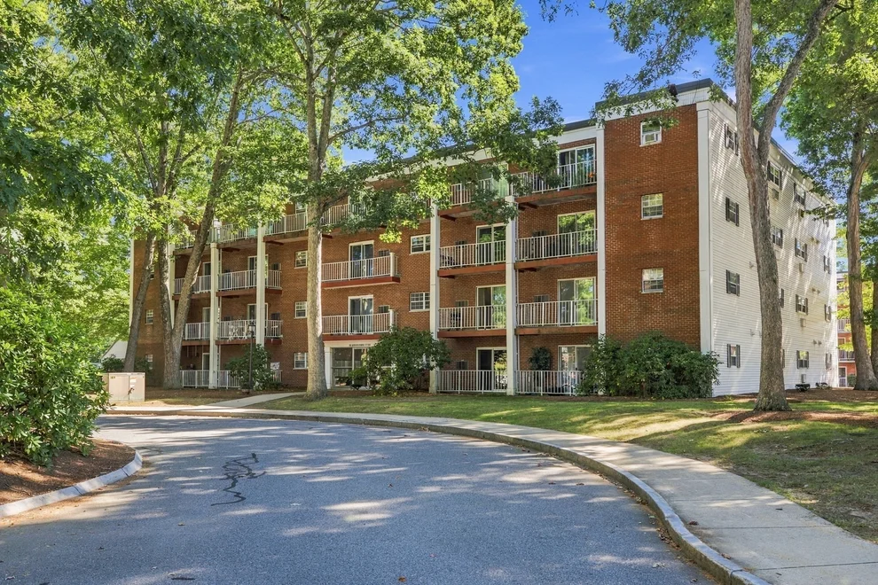 Unit for sale at 55 Greentree Lane, Weymouth, MA 02190