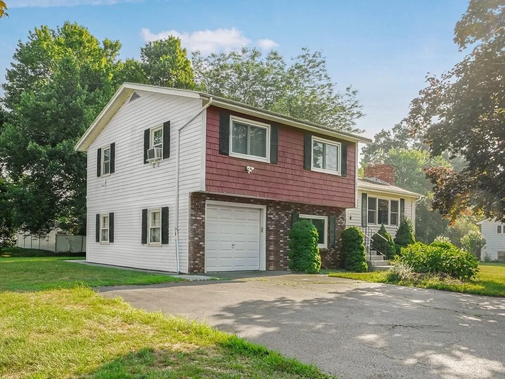 Unit for sale at 604 Lafayette, Somerset, MA 02726