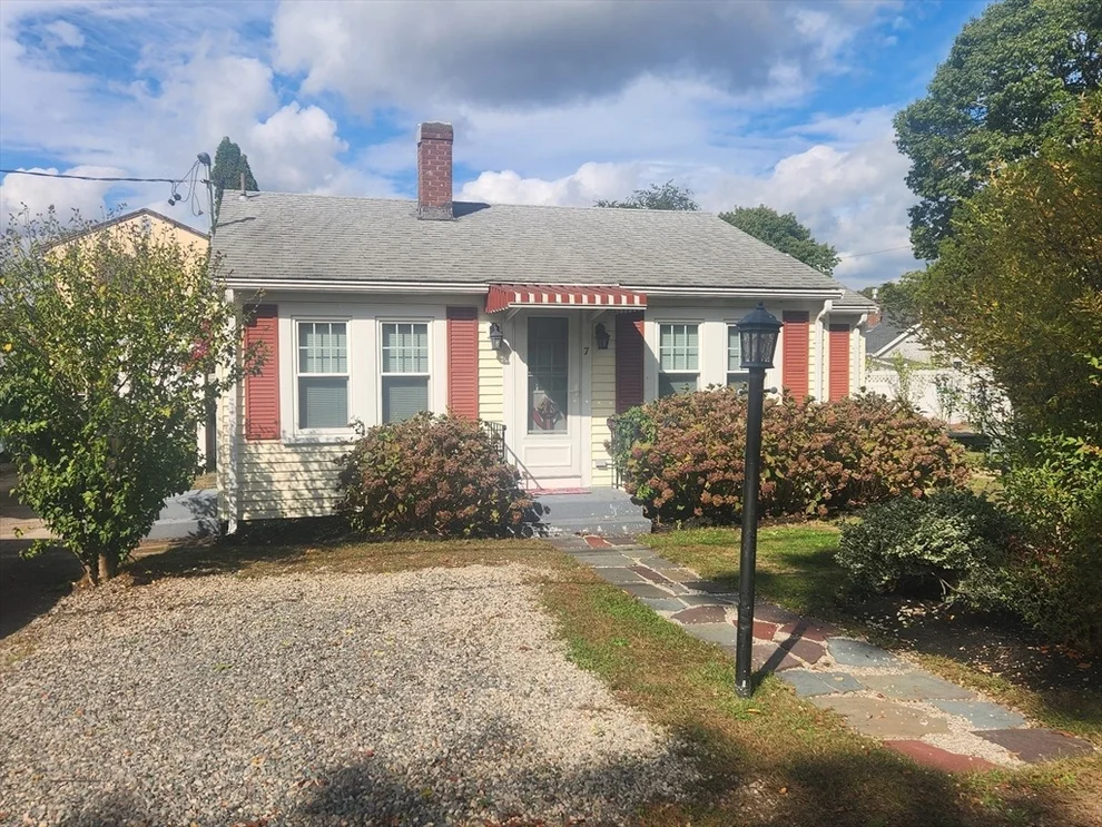 Unit for sale at 7 Quasuet Ave, Wareham, MA 02571