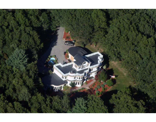 Unit for sale at 95 Ramshorn Rd, Dudley, MA 01571