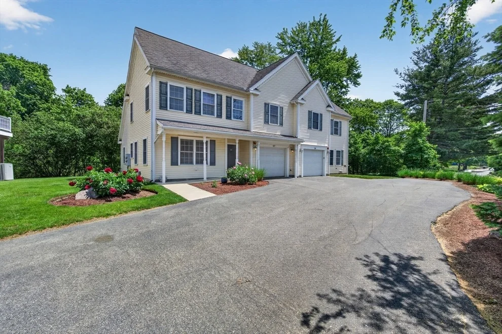 Unit for sale at 193 Elm St, North Reading, MA 01864