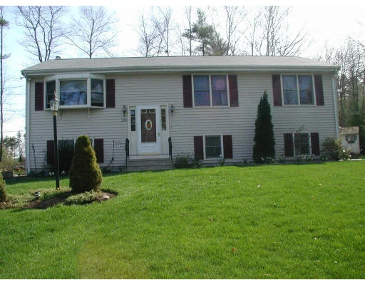 Unit for sale at 263 Bluejay Ln, Taunton, MA 02718