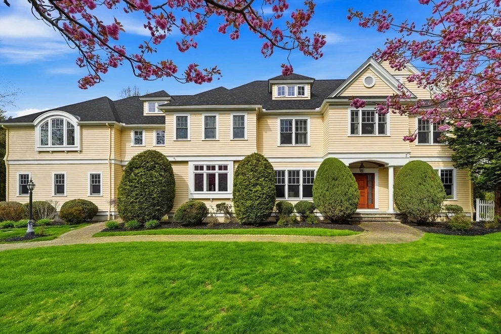 Unit for sale at 8 Porter Lane, Lexington, MA 02420