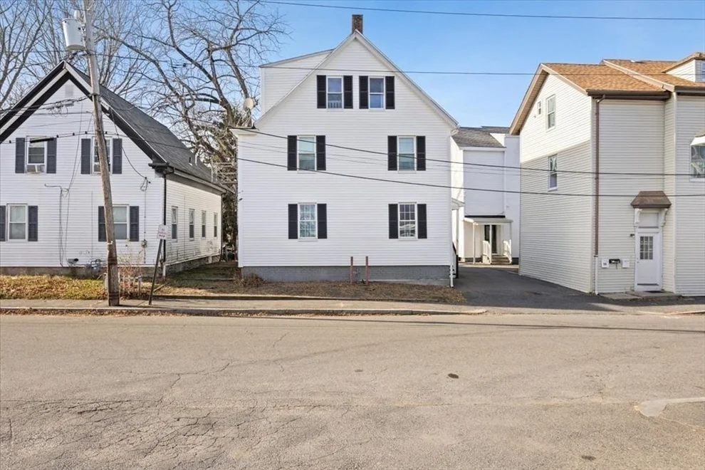 Unit for sale at 46 Grove St, Taunton, MA 02780