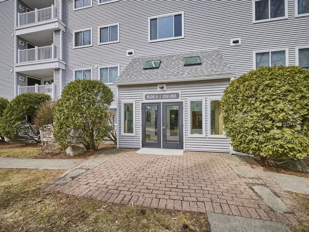 Unit for sale at 255 North Rd, Chelmsford, MA 01824