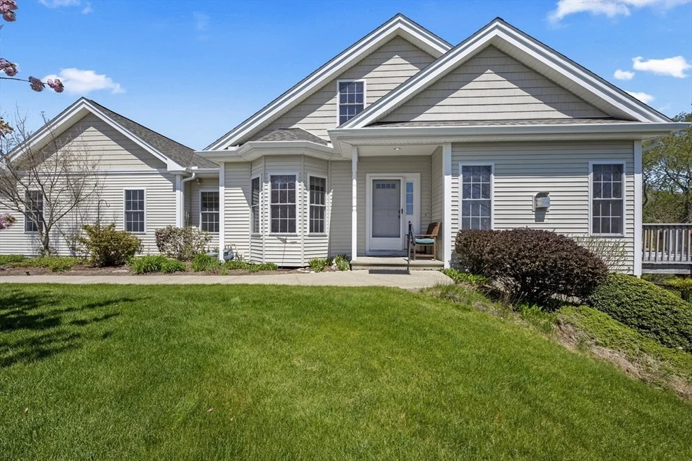 Unit for sale at 69 Cortland Grove Dr, Shrewsbury, MA 01545