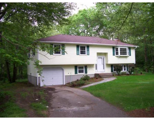 Unit for sale at 6 Carol Rd, Mansfield, MA 02048