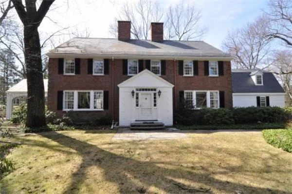 Unit for sale at 74 Carisbrooke Rd, Wellesley, MA 02481