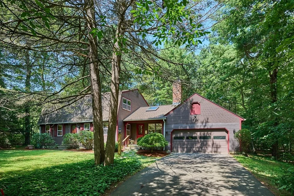 Unit for sale at 127 Pomeroy Meadow Rd, Southampton, MA 01073