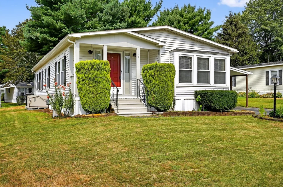 Unit for sale at 9 Douglas Dr, Carver, MA 02330