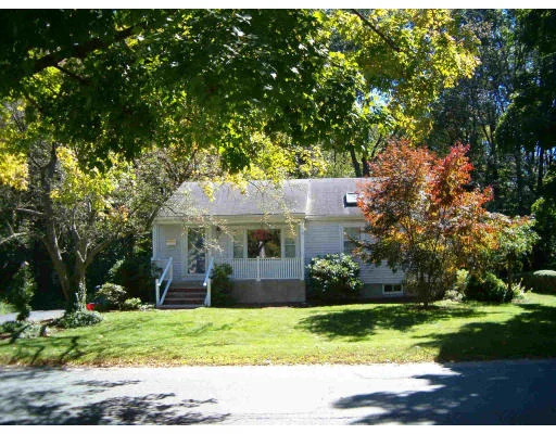 Unit for sale at 42 Wescroft Road, Reading, MA 01867