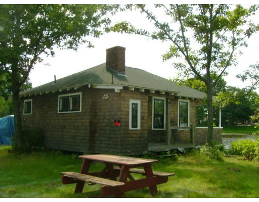 Unit for sale at 28 Union Rd, Wales, MA 01081