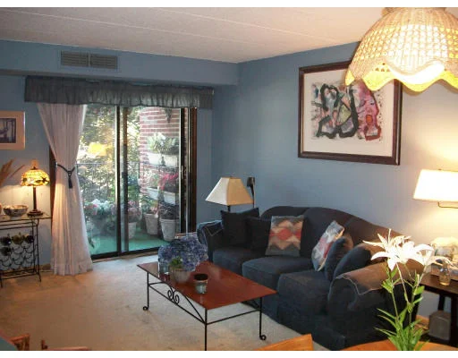 Unit for sale at 8 Nahant Pl, Lynn, MA 01902