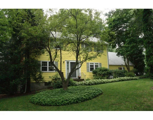 Unit for sale at 20 Briarcliff Dr, Hopkinton, MA 01748