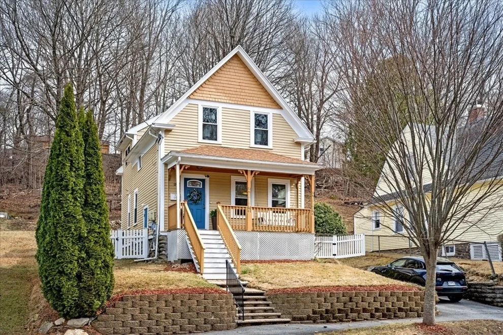 Unit for sale at 126 Beaconsfield Rd, Worcester, MA 01602