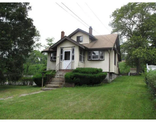 Unit for sale at 157 Old St, Randolph, MA 02368