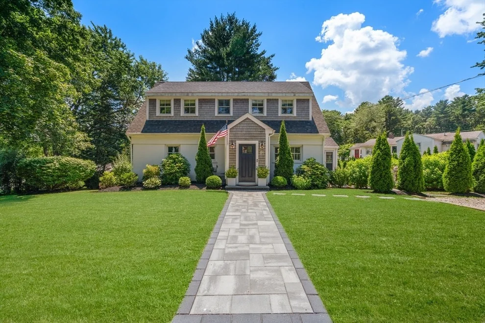 Unit for sale at 36 Autumn Cir, Canton, MA 02021